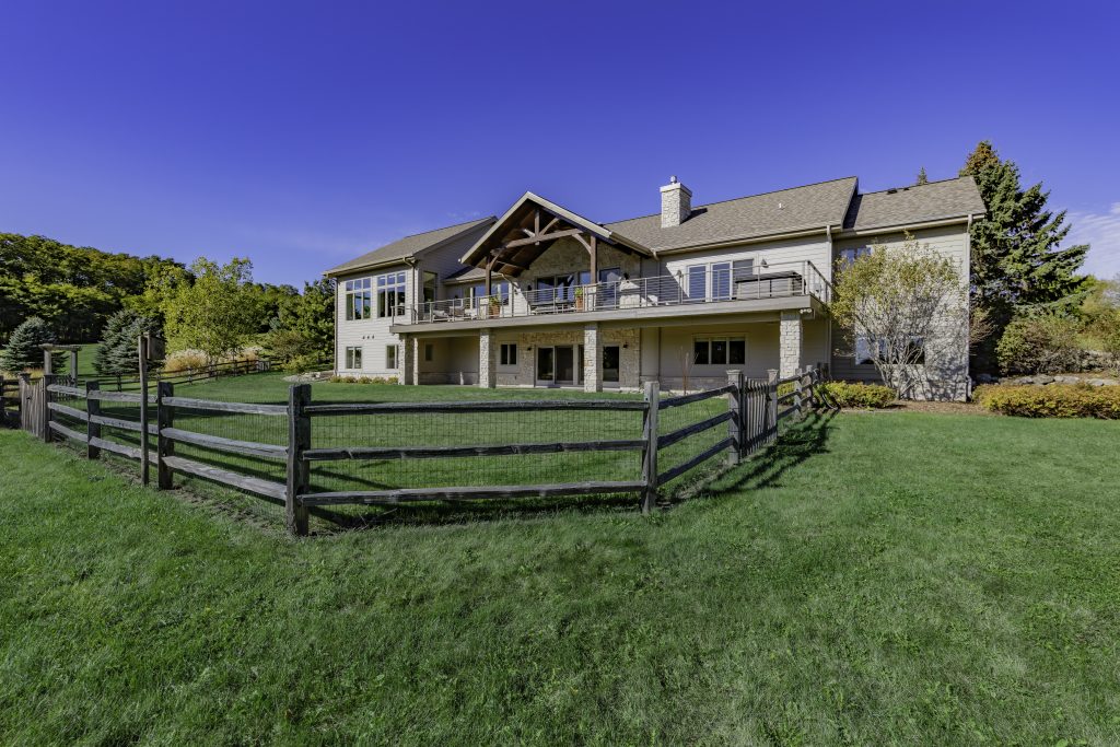 Mound View Road Larsons-21